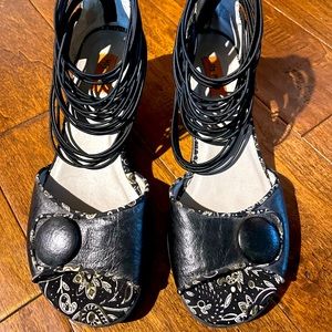 Miz Mooz Camelot Black Leather Sandals EU 38